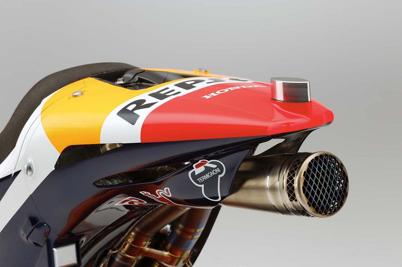 Illustration for article titled Here's Your Gratuitous 2015 MotoGP Honda RC213V Gallery